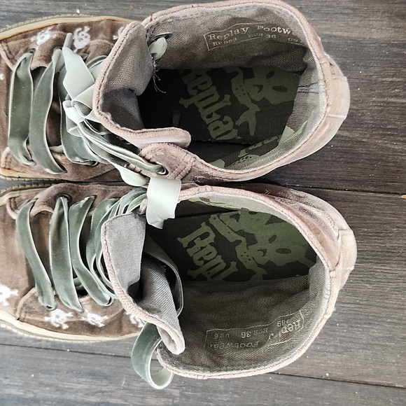 Replay brown velvet high top skull print sneaker with green laces size 6 - Picture 6 of 7